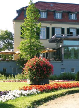 Terrasse mit Wintergarten